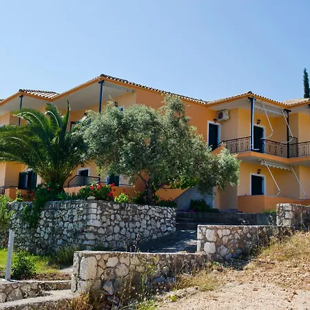 Pansion Laertes Tsoukaládhes